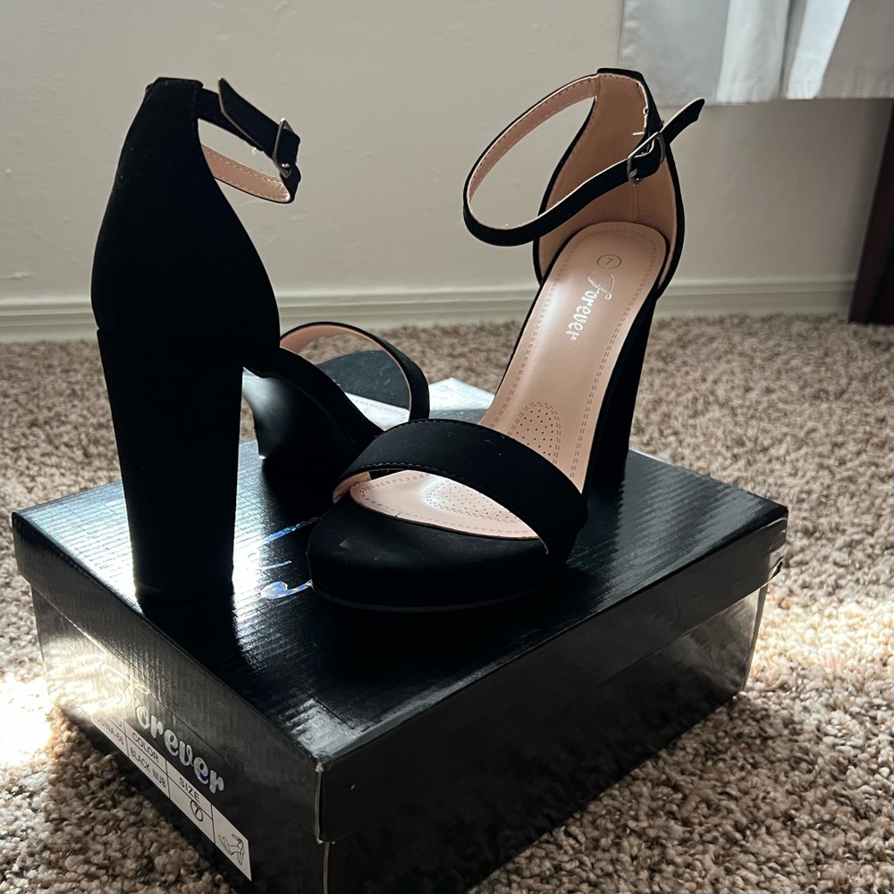 Simple Platform Open Toed High Heels With Toe Str… - image 7